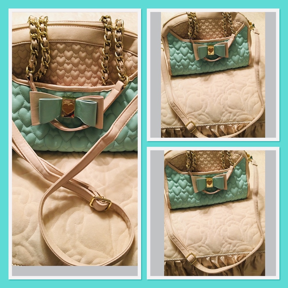 Betsey Johnson quilted heart shoulder bag